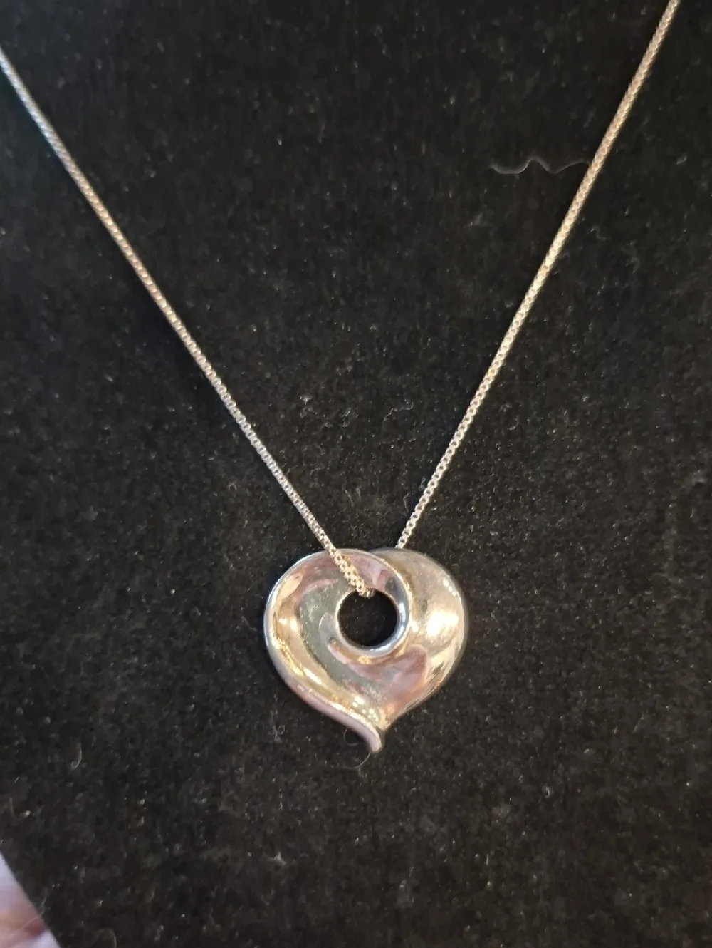 Natural Expressions 925 Sterling Silver Swirl Heart Pendant Necklace